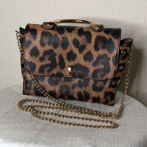 Gorgeous, LIKE NEW Handbag in Leopard Print - Picture 1 of 11